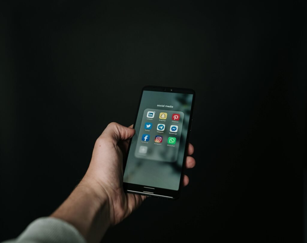 🏆 Gestión de Redes Sociales en Chile para Empresas 1 ¿Buscas gestión de redes sociales en Chile? En Big Negro Marketing ofrecemos manejo profesional de Facebook, Instagram, LinkedIn y más. ¡Cotiza hoy!